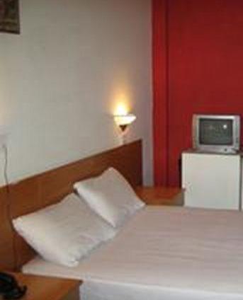 Sky Hotel Nicosia Rum bild